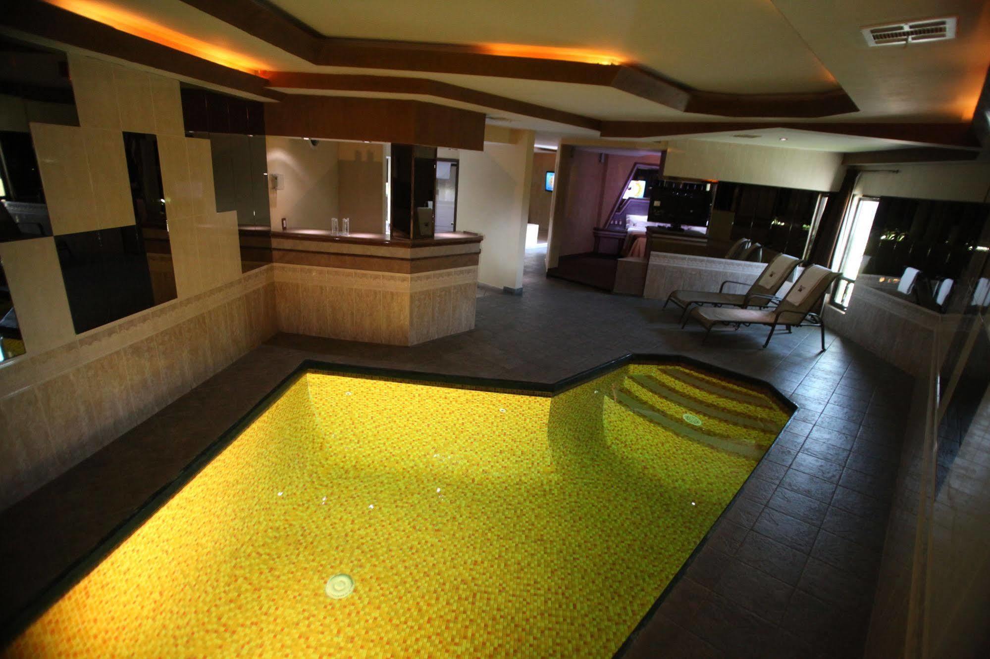 Motel Mediterraneo Mexicali Kültér fotó