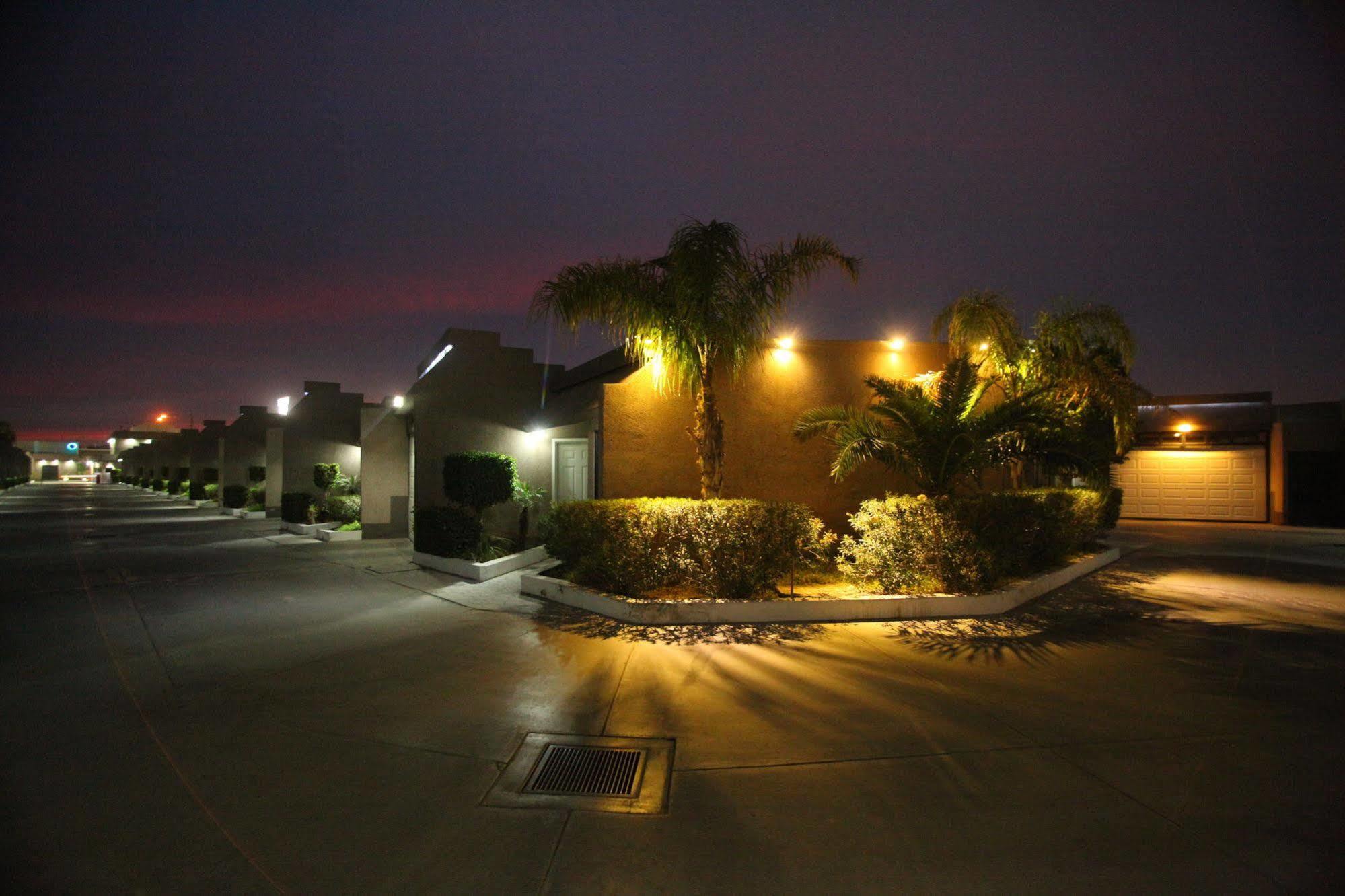 Motel Mediterraneo Mexicali Kültér fotó